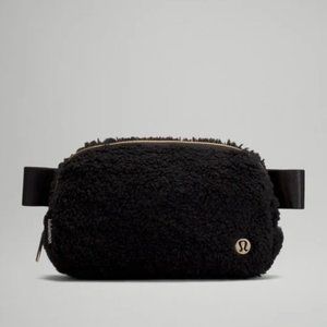BLACK FRIDAY SALE NWT Lululemon Fleece Belt Bag Black